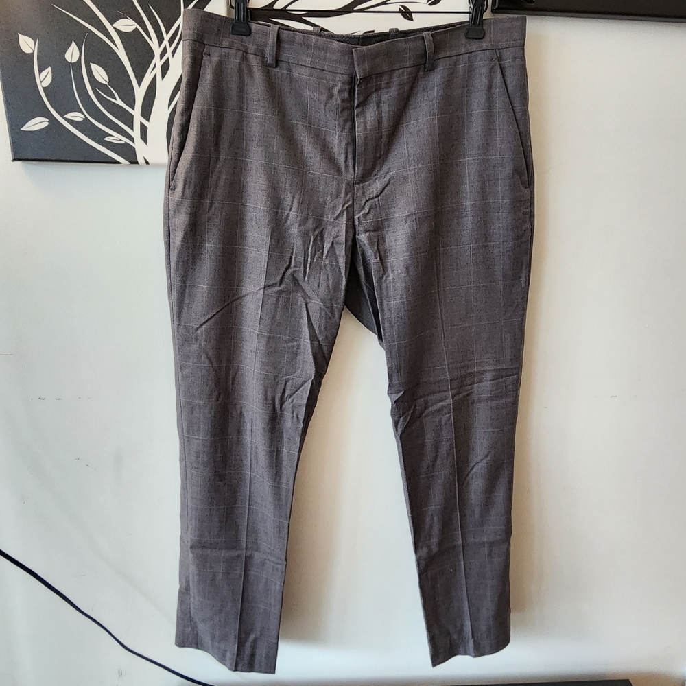 Perry Ellis Slim Fit Dress Pants (34 x 30)